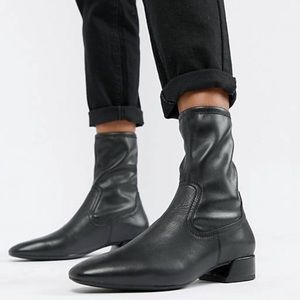 VAGABOND Joyce Leather Pull-on Boots